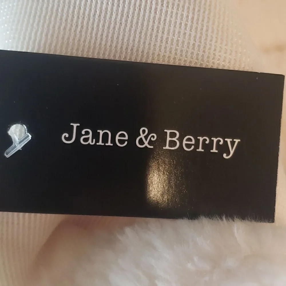 💜Jane & Berry White Poncho‎